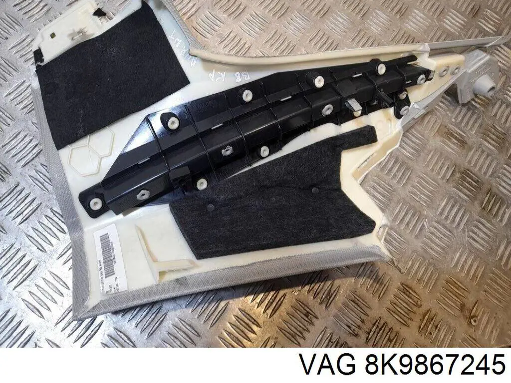 8K9867245 VAG 
