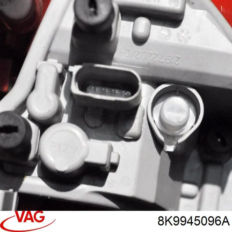 Ліхтар задній правий, зовнішній 8K9945096A VAG