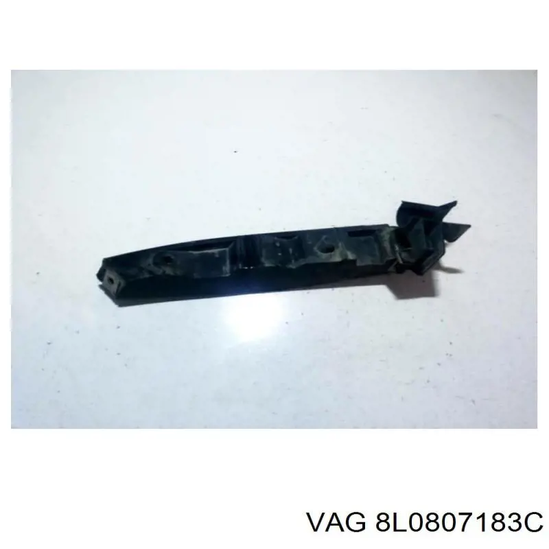 Кронштейн бампера переднього, лівий VAG 8L0807183C ціна, від 11.40 USD