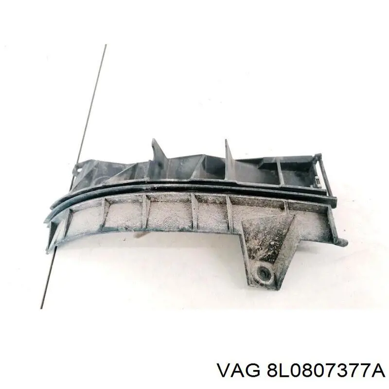 Направляюча заднього бампера, ліва VAG 8L0807377D ціна, від 8.44 USD