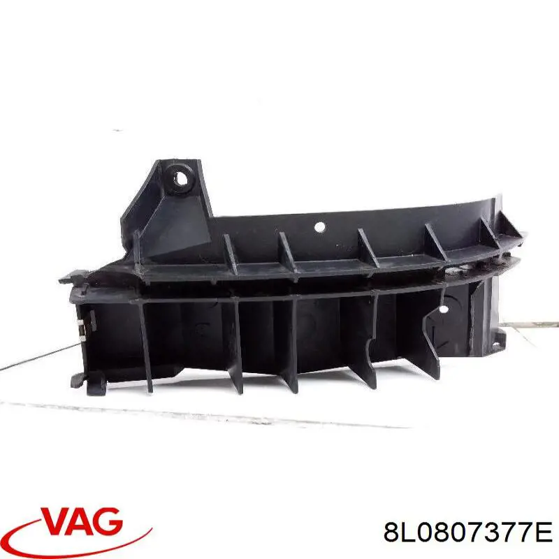 8L0807377E VAG Напрямна заднього бампера, ліва