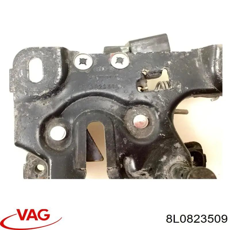 Замок кришки капота VAG 8L0823509