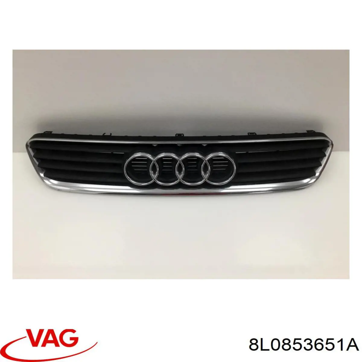 8L0853651A VAG Решітка радіатора