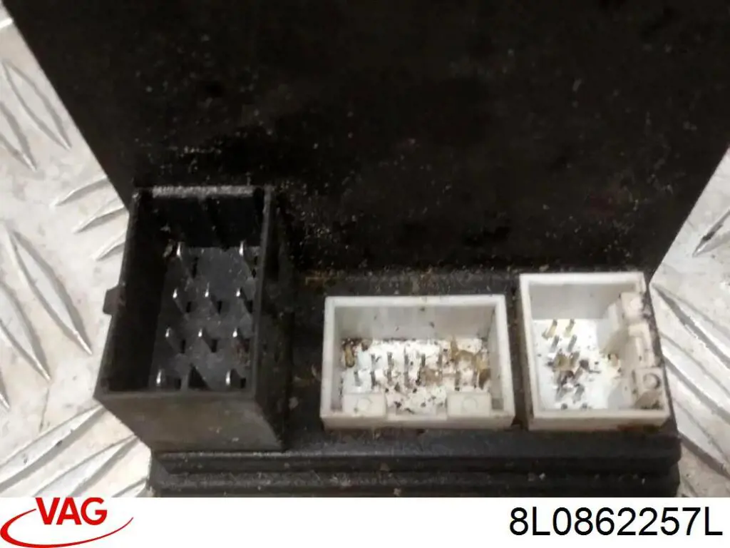 Насос пневматичної системи кузова VAG 8L0862257L ціна, від 51.35 USD