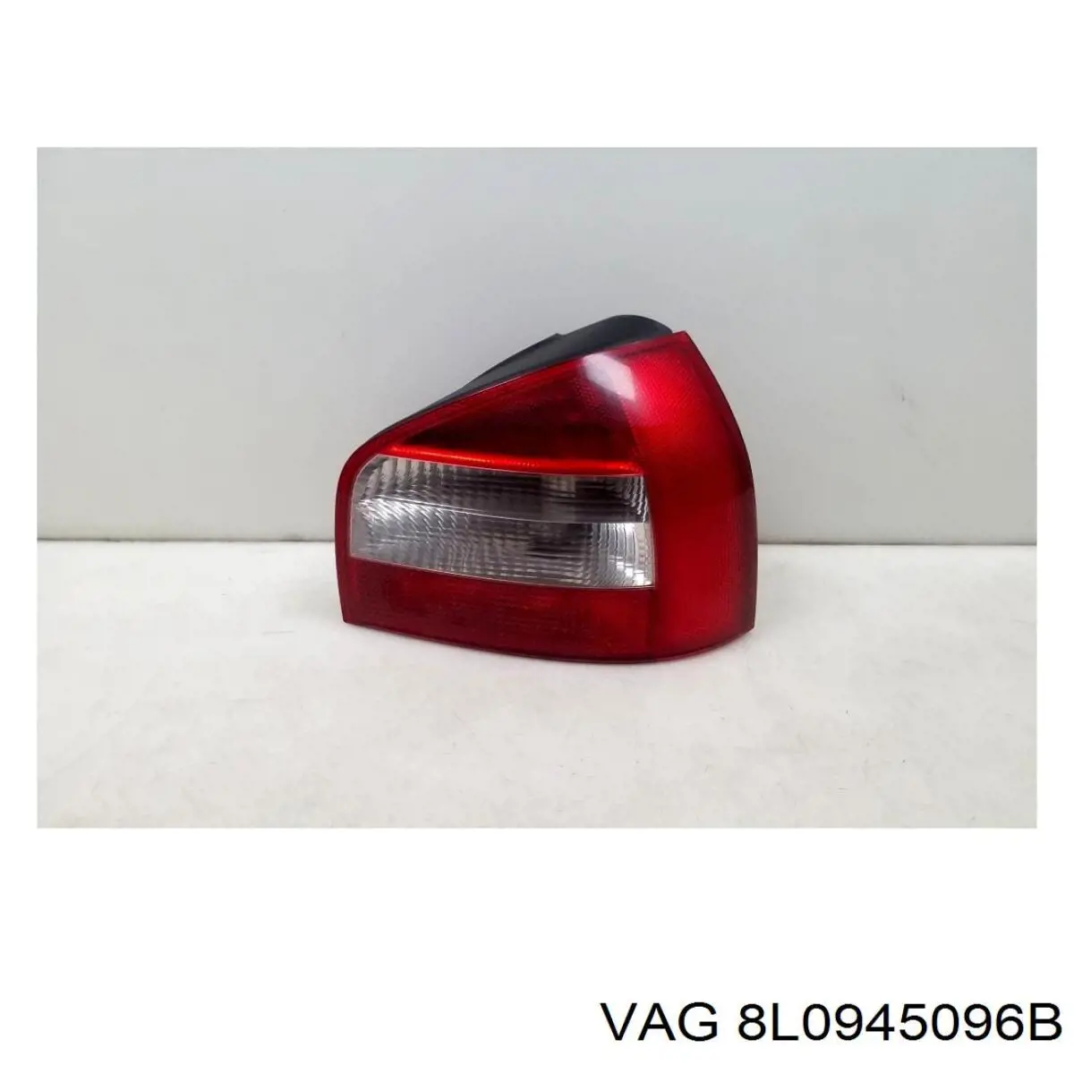 Задні ліхтарі VAG 8L0945096B ціна, від 47.12 USD