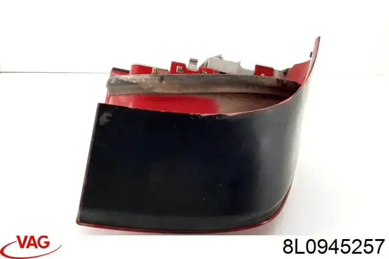 Цоколь (патрон) заднього ліхтаря 8L0945257 VAG