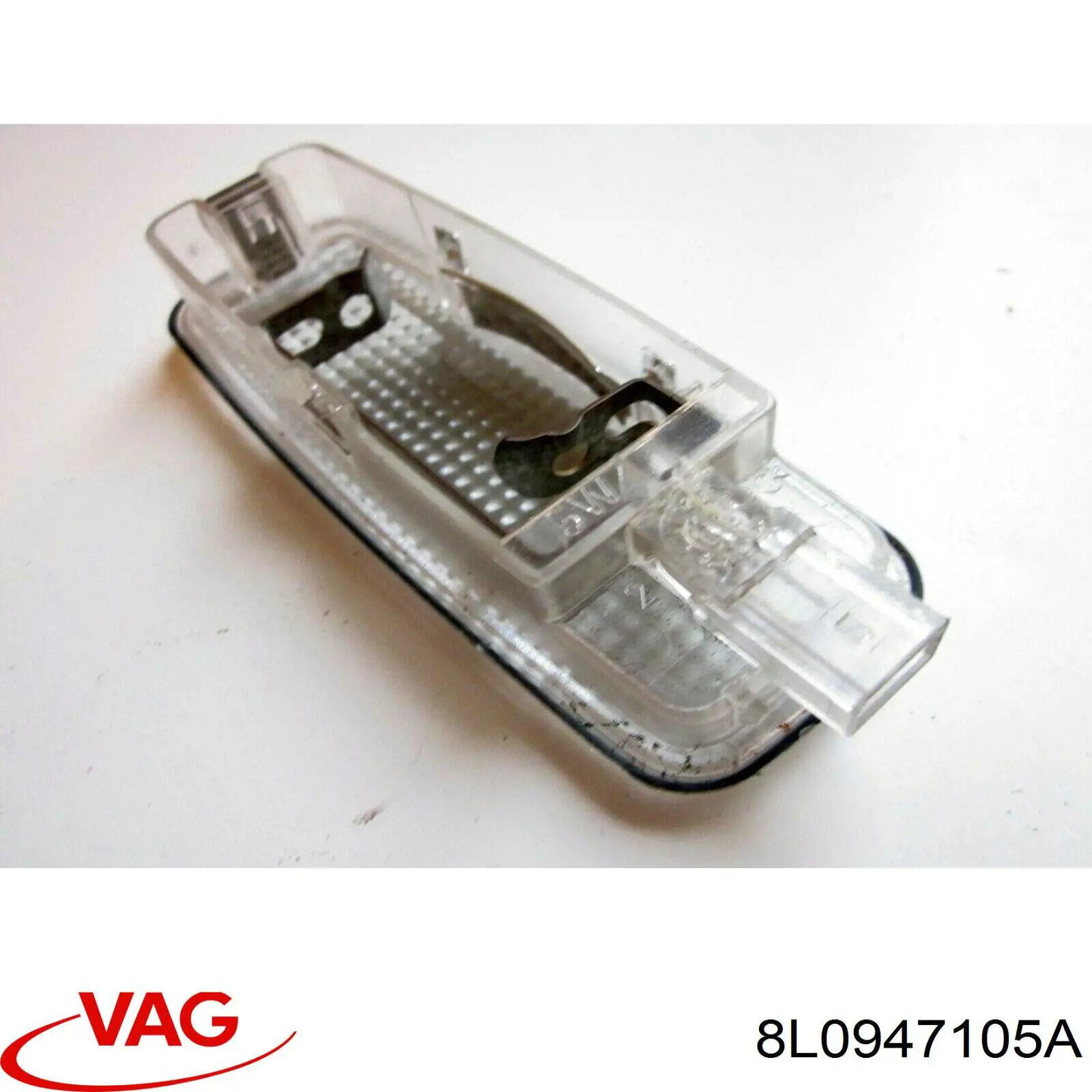  VAG 8L0947105A ціна, від 1.90 USD