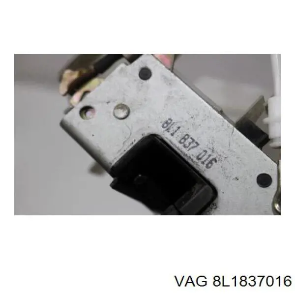 Замок передніх пасажирських дверей VAG 8L1837016 ціна, від 19.75 USD