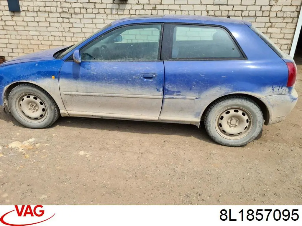 Купити 8L1857095 VAG Ящик для рукавичок (бардачок)