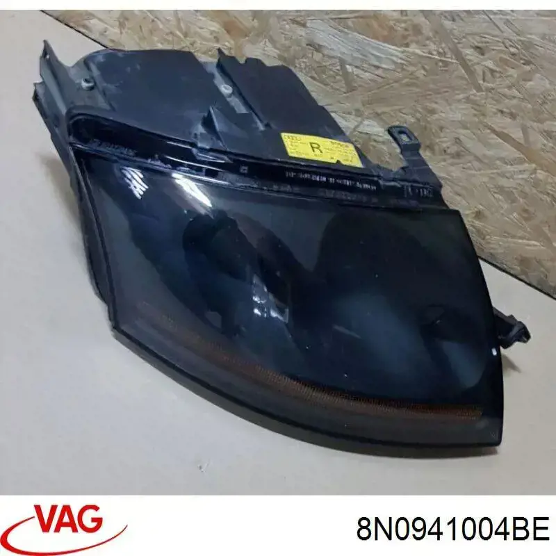 Купити 8N0941004BE VAG Права блок фара