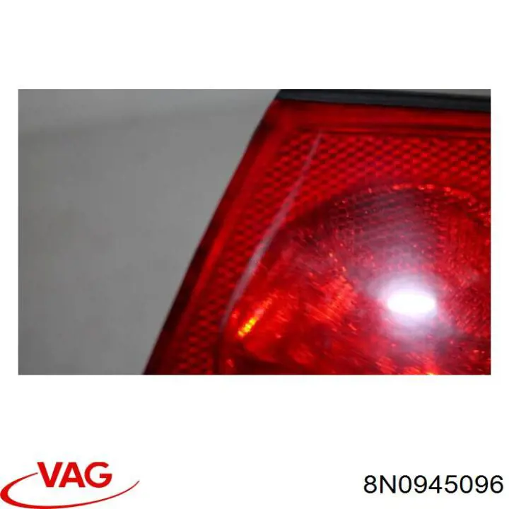 Купити 8N0945096 VAG Задня права фара