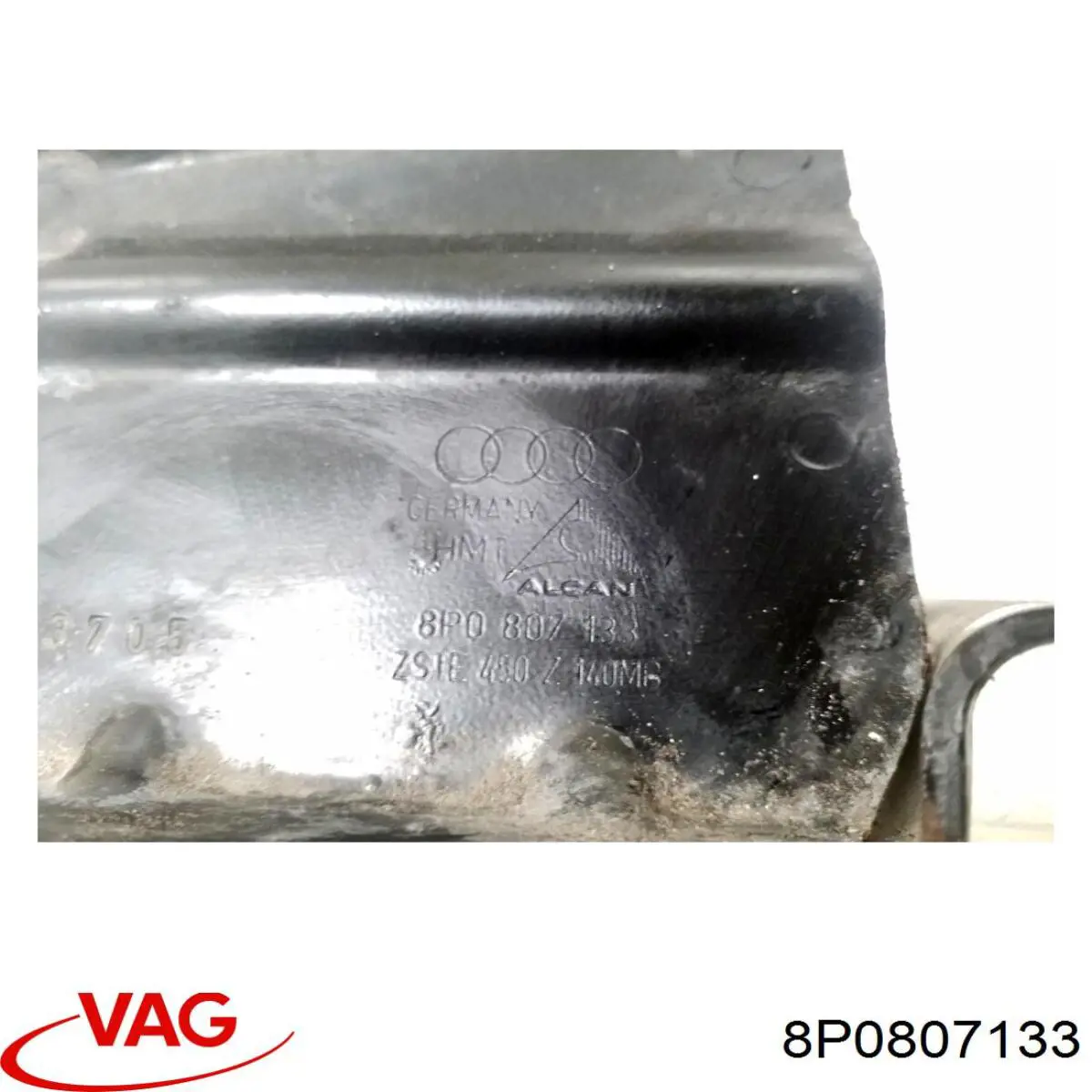 Кронштейн підсилювача переднього бампера VAG 8P0807133
