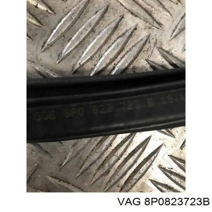  VAG 8P0823723B ціна, від 52.67 USD