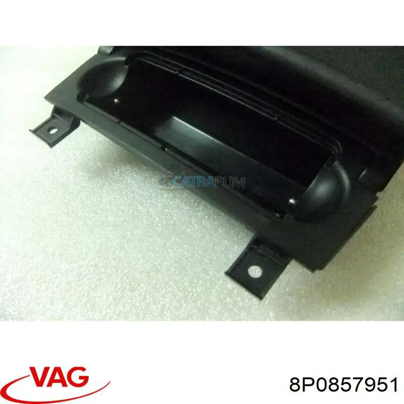 Купити 8P0857951 VAG Попільничка центральної консолі