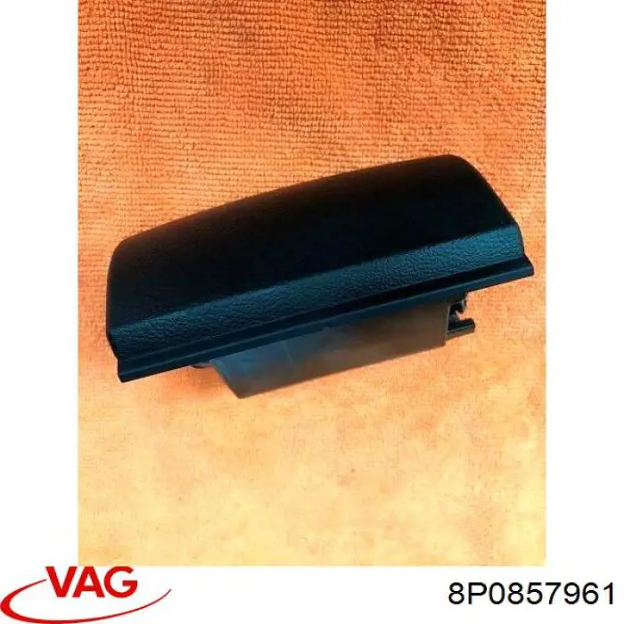 Попільничка центральної консолі 8P0857961 VAG