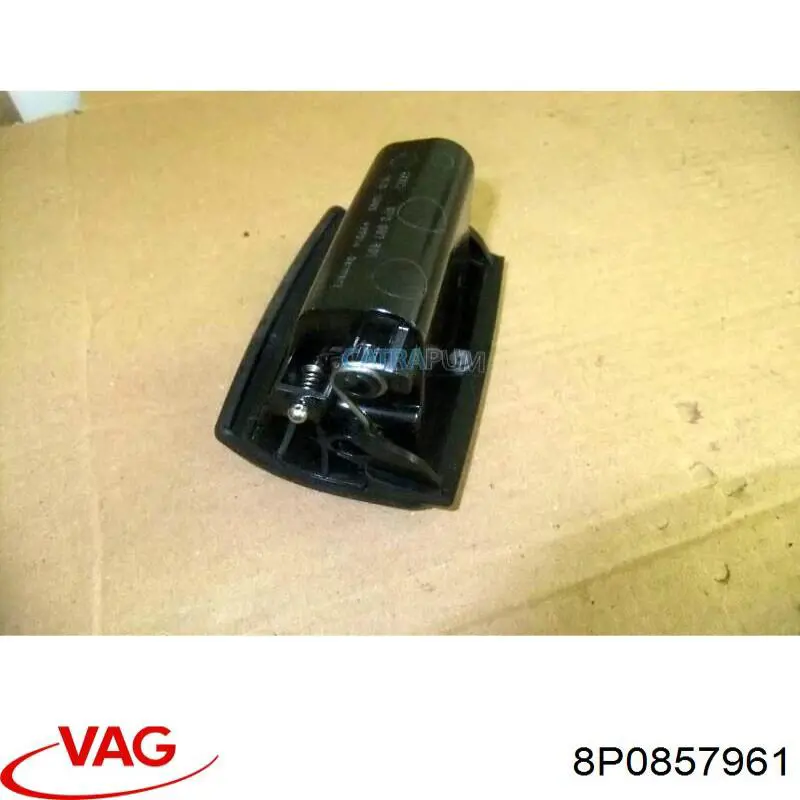 8P0857961 VAG Попільничка