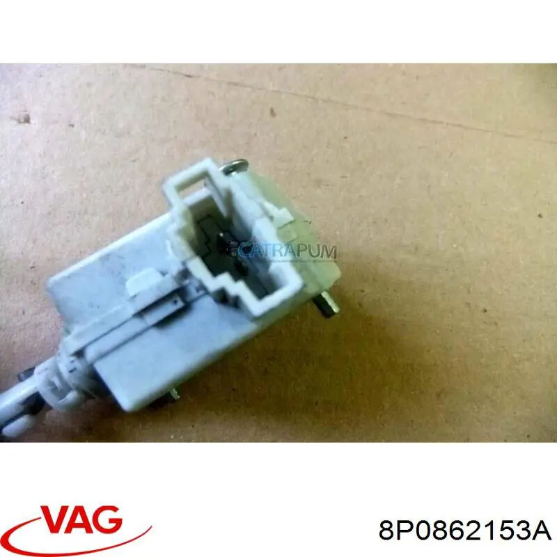 Купити 8P0862153A VAG Замок відкривання лючка бензобаку