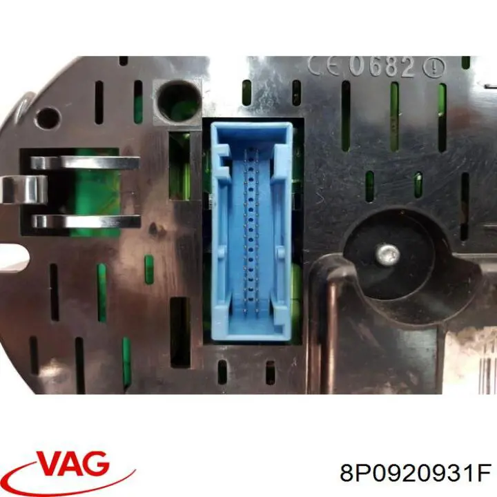 Щиток приладів VAG 8P0920931F