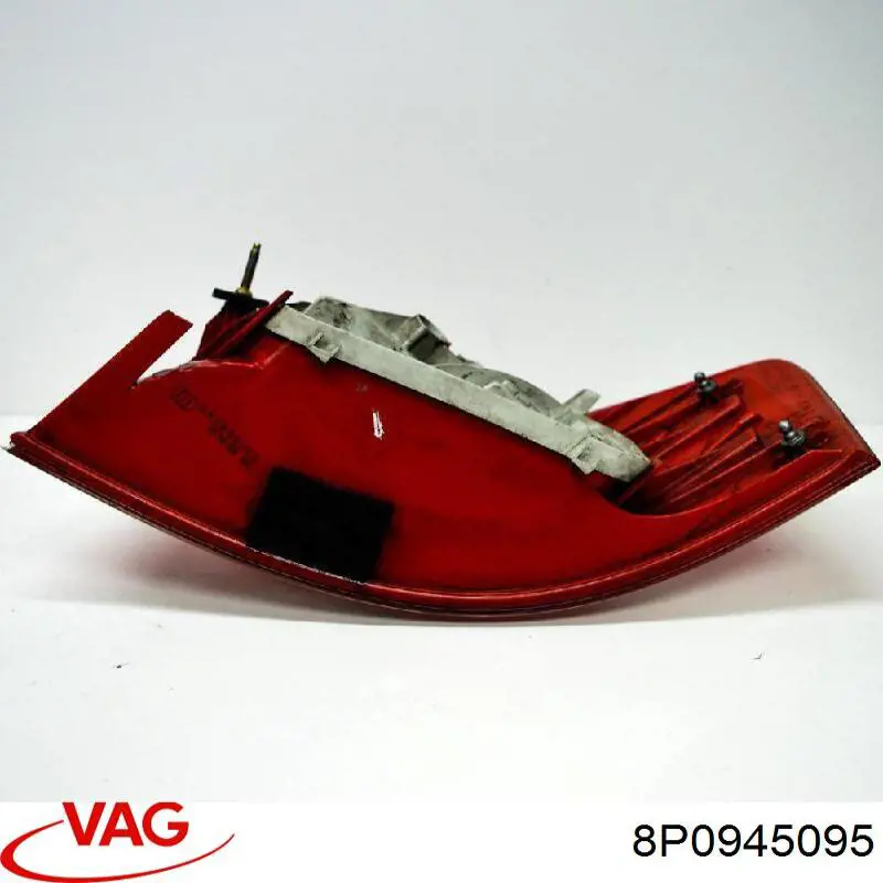 Задня ліва зовнішня фара VAG 8P0945095 ціна, від 60.41 USD