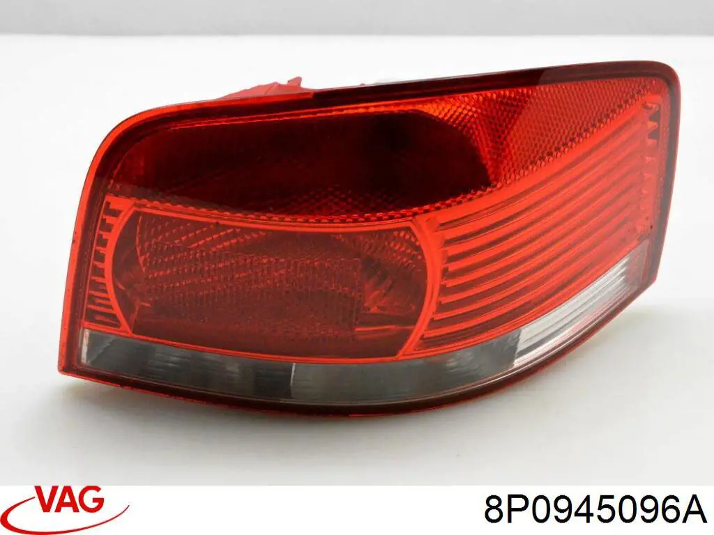 Фара задня права зовнішня VAG 8P0945096A ціна, від 59.60 USD