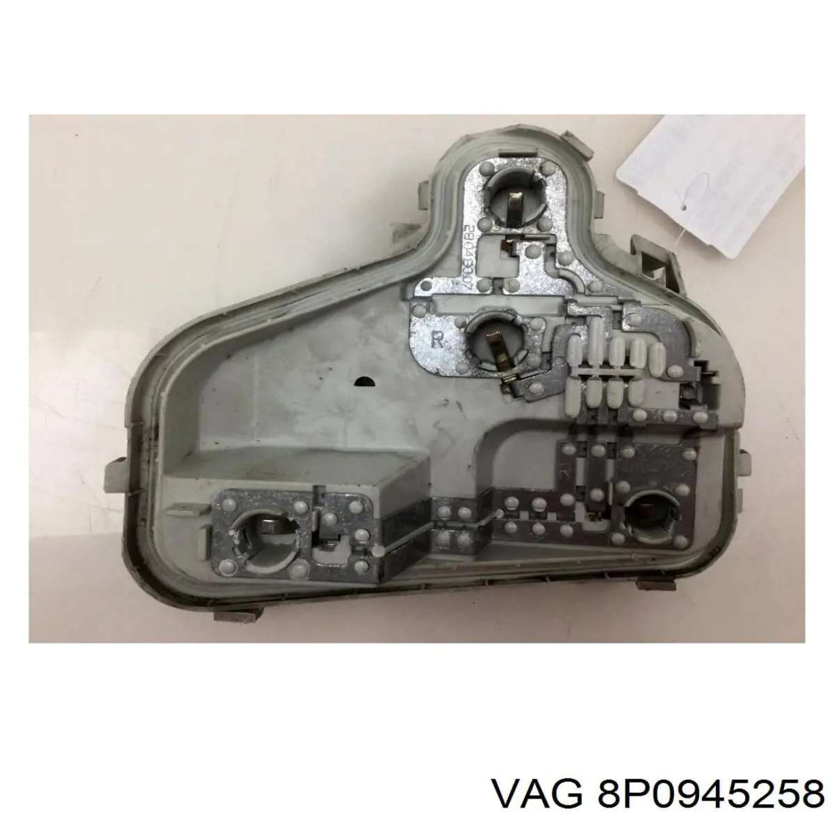 8P0945258 VAG Плата заднього ліхтаря, контактна