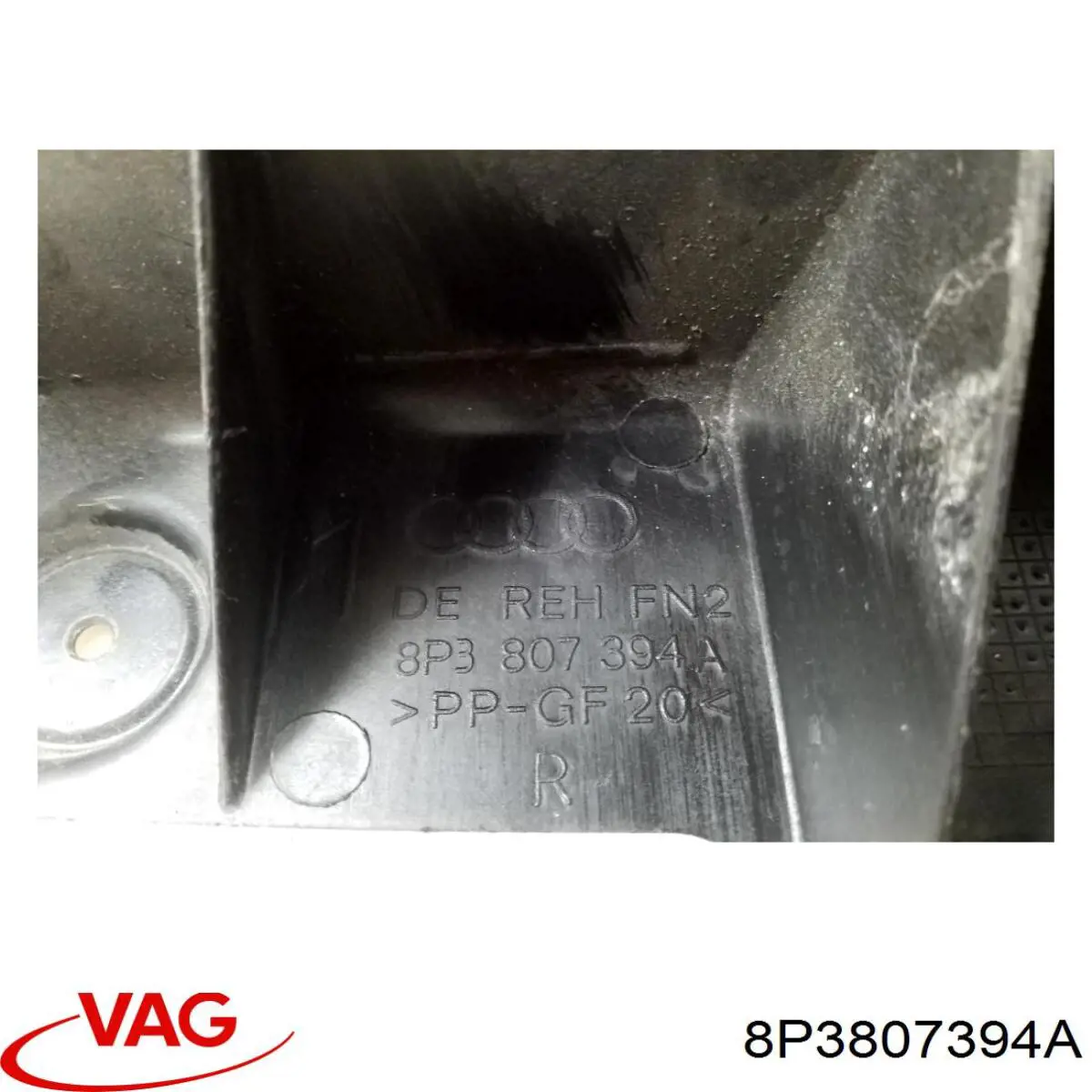 8P3807394A VAG Напрямна заднього бампера, права