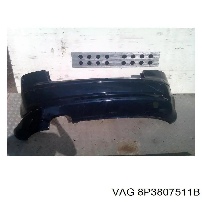 Кожух бампера заднього VAG 8P3807511B ціна, від 112.87 USD