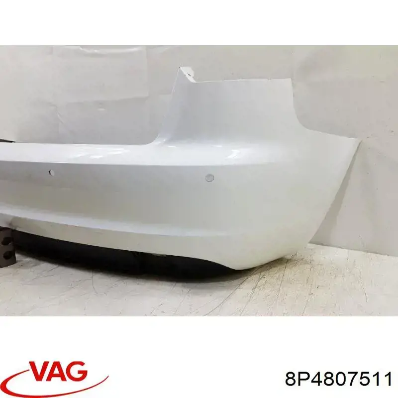 Задній бампер 8P4807511 VAG