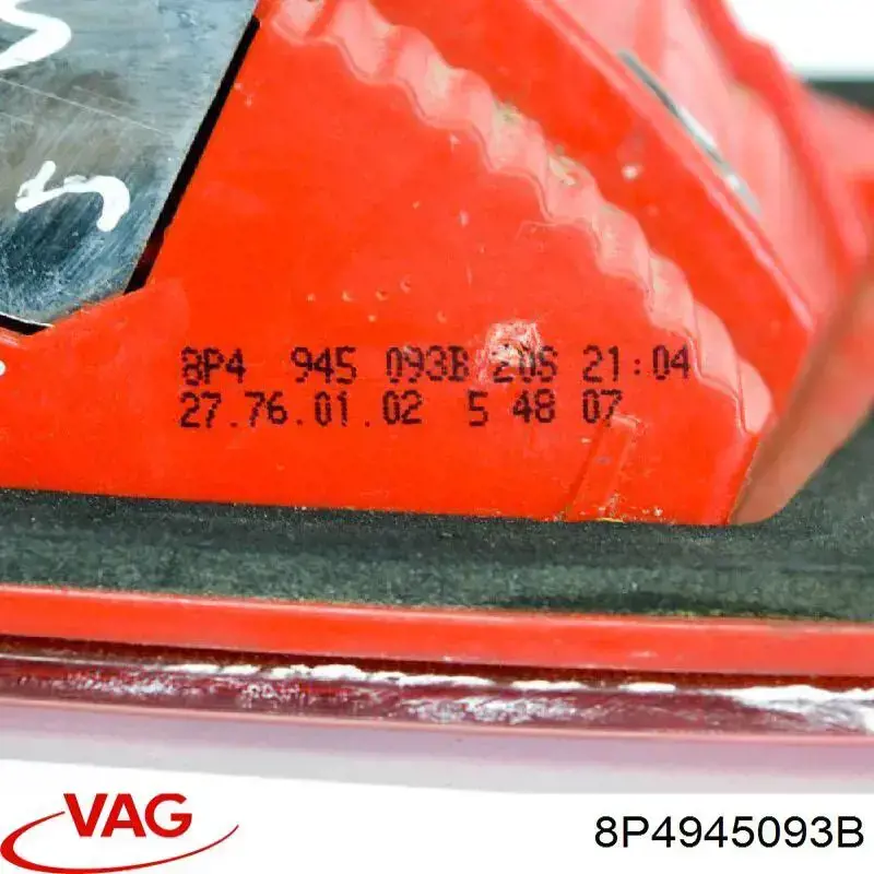Стоп задній VAG 8P4945093B ціна, від 28.18 USD