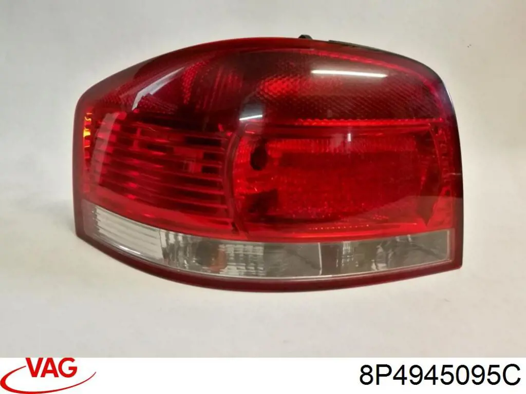 Задня ліва зовнішня фара VAG 8P4945095C ціна, від 50.68 USD