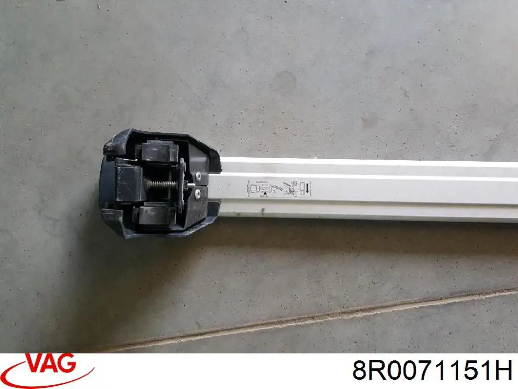  VAG 8R0071151H ціна, від 53.41 USD