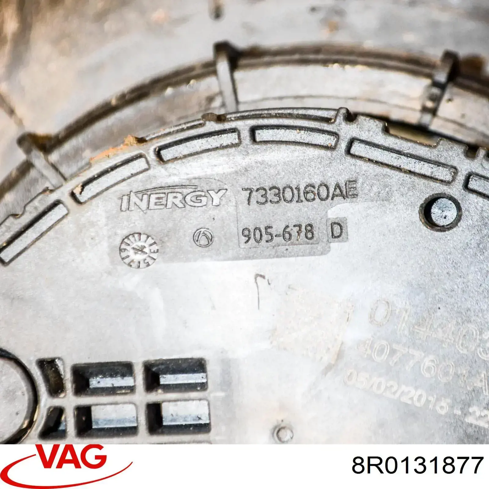 8R0131877 VAG 