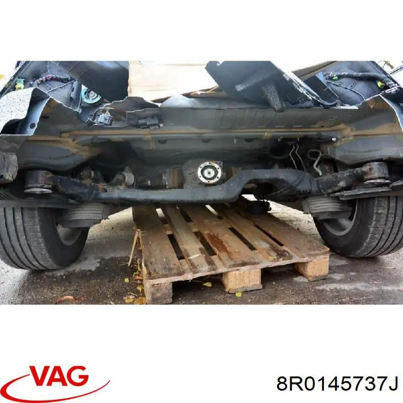 Купити 8R0145737J VAG Патрубок повітряний, дросельної заслінки