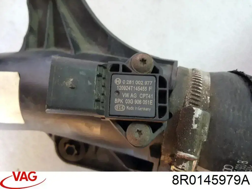 Шланг/патрубок інтеркуллера VAG 8R0145979A