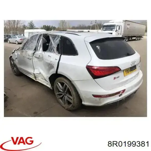 Подушка (опора) двигуна, права 8R0199381 VAG