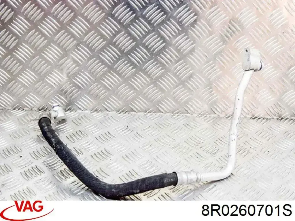 Шланг кондиціонера, від компресора до радіатора 8R0260701S VAG