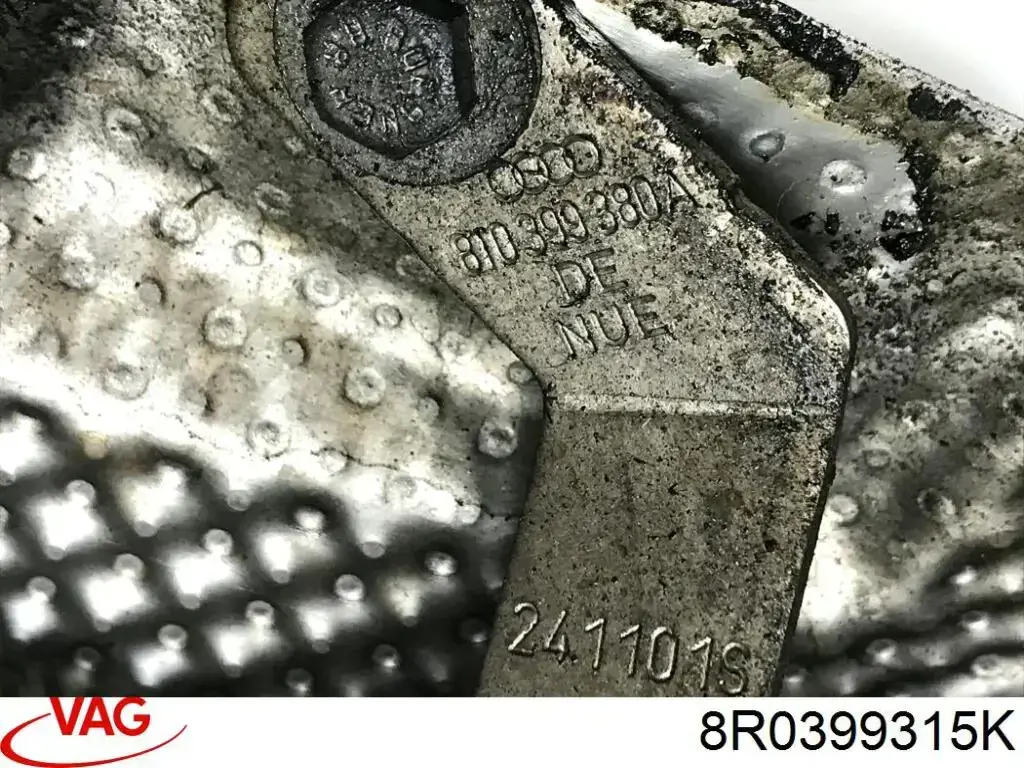 Купити 8R0399315K VAG Підрамник передній