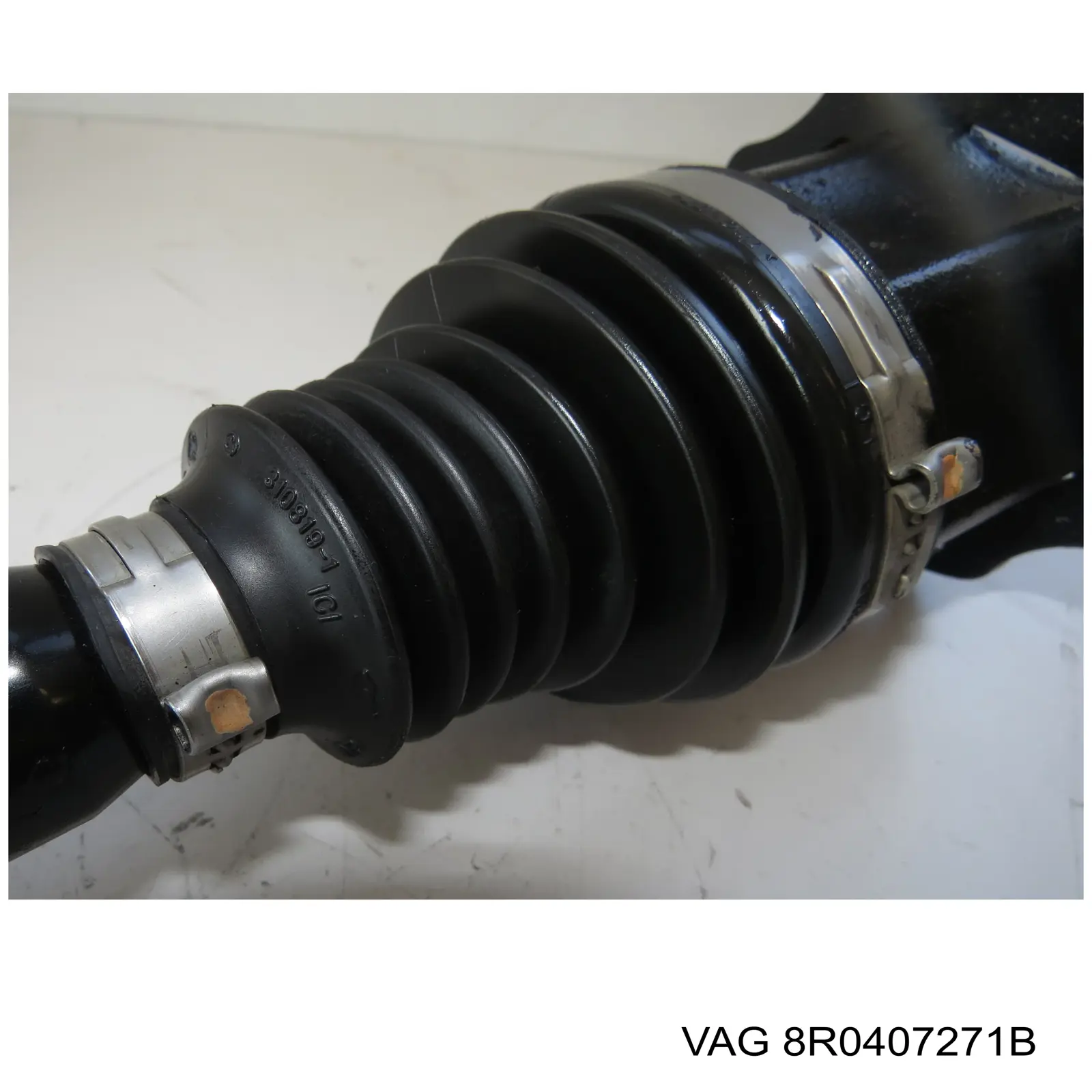 8R0407271B VAG Приводи передніх коліс (вали карданні піввісь переднього моста)