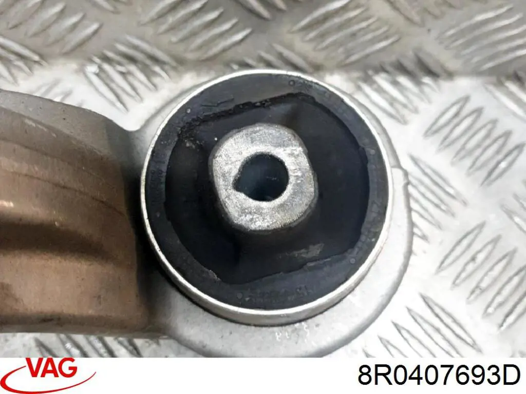 Важіль передньої підвіски верхній, лівий VAG 8R0407693D