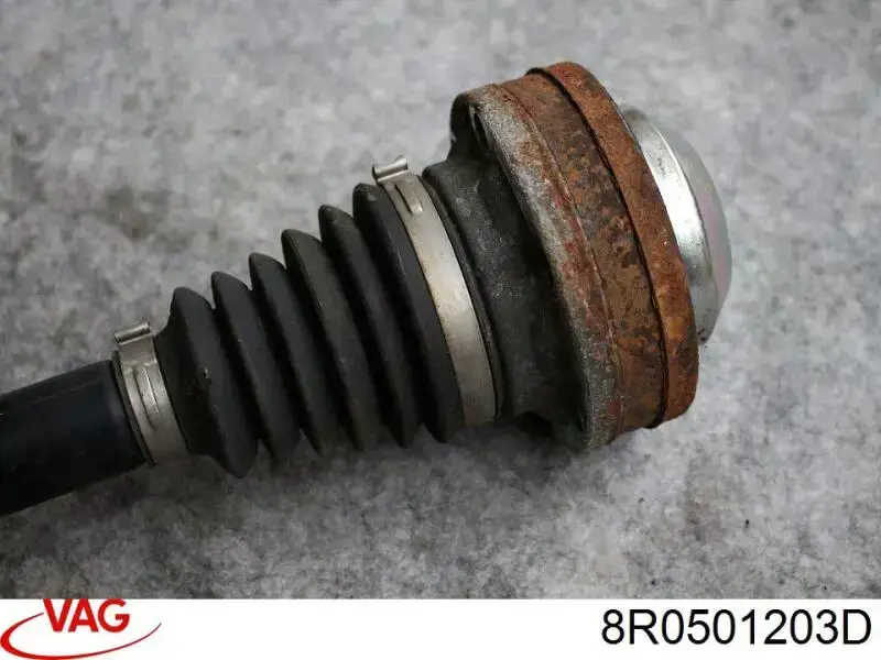 Піввісь задня, ліва VAG 8R0501203D