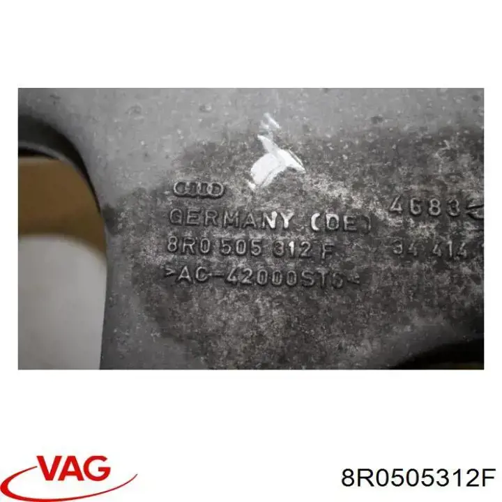 Важіль задньої підвіски нижній, правий VAG 8R0505312F