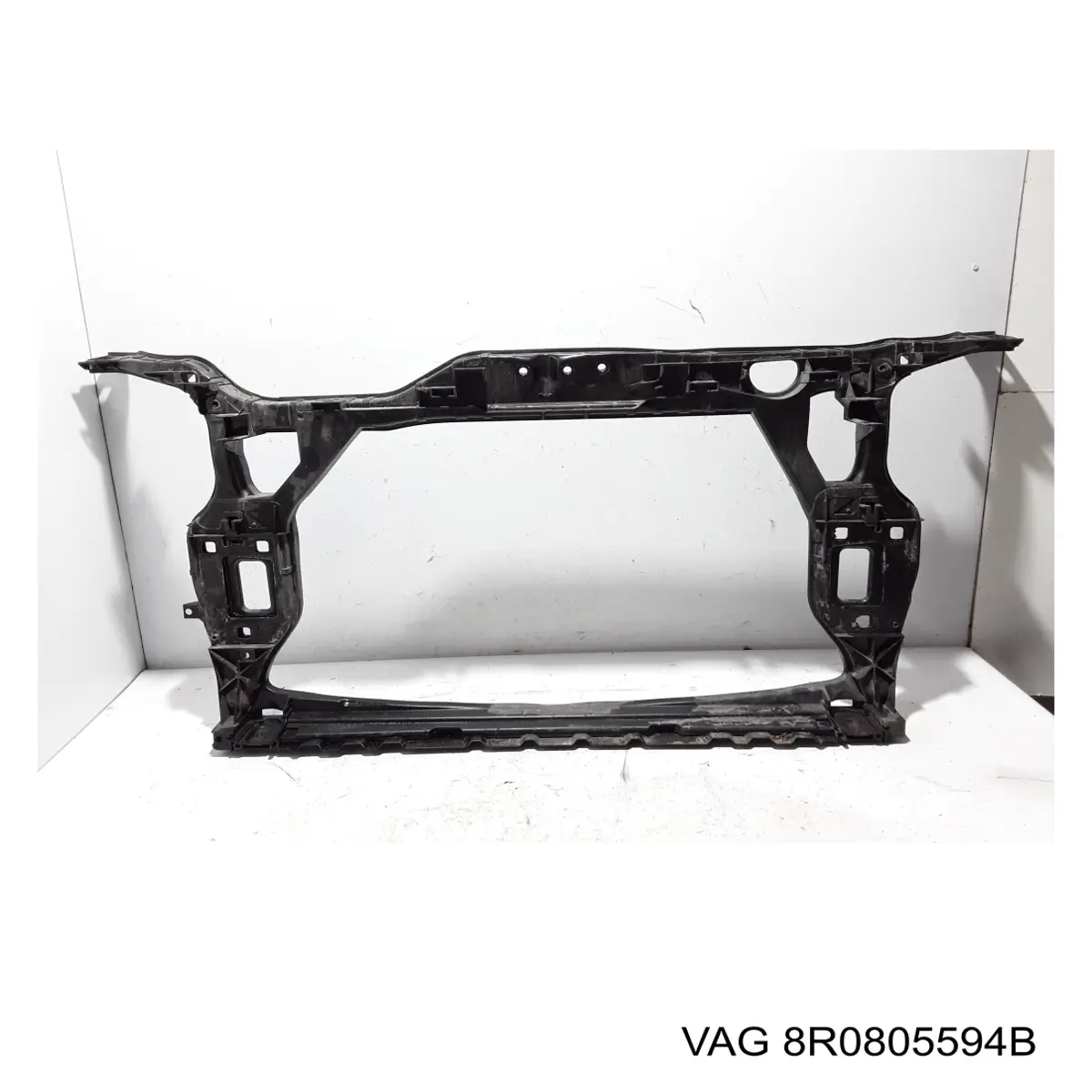 Купити 8R0805594B VAG Установча панель передня