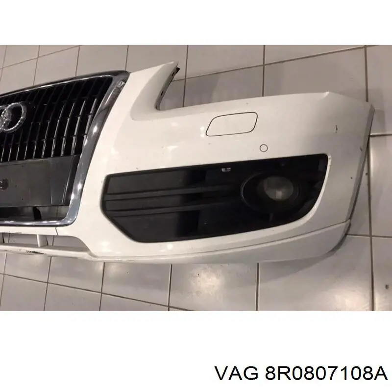 Купити 8R0807108A VAG Бампер передній, права частина