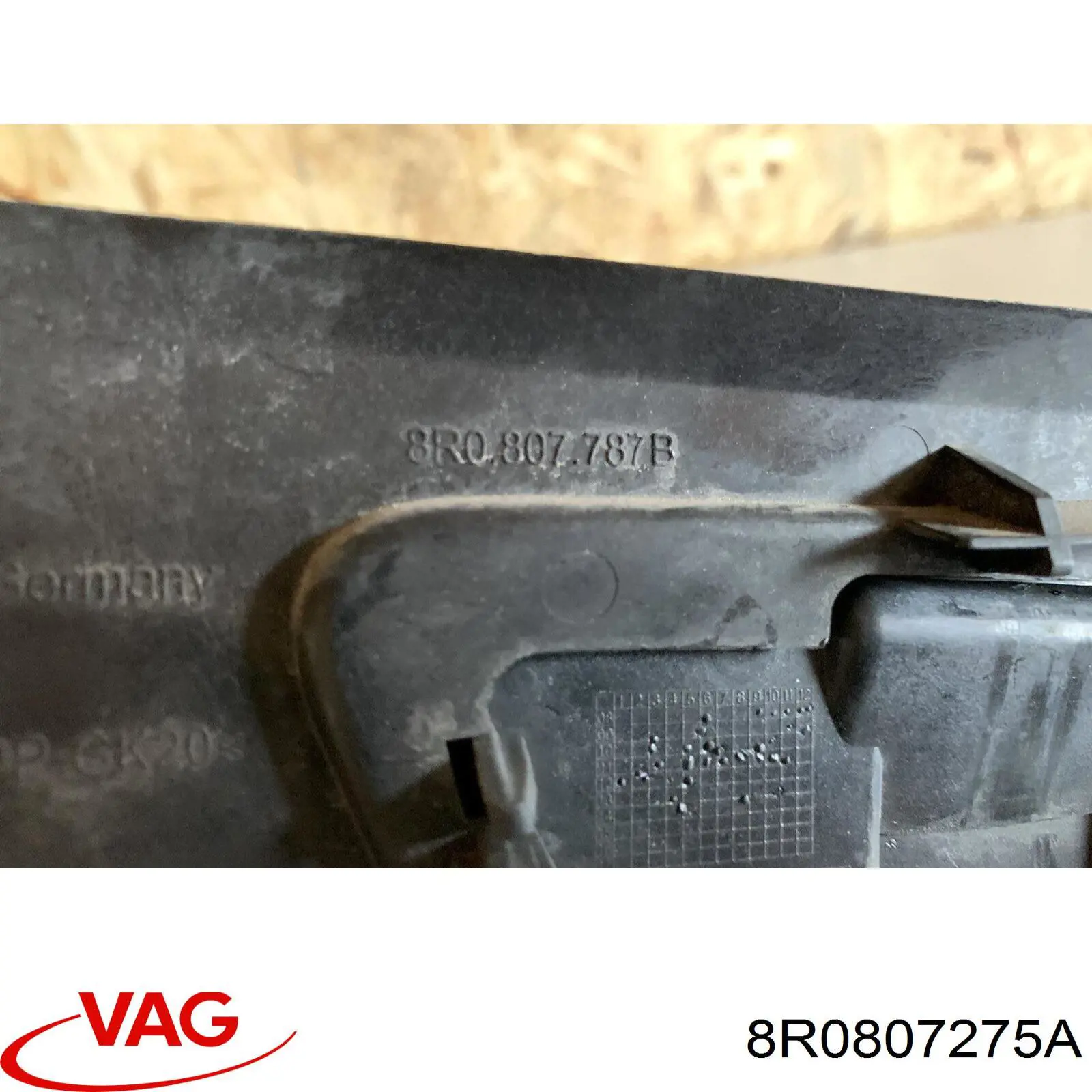 Купити 8R0807275A VAG 