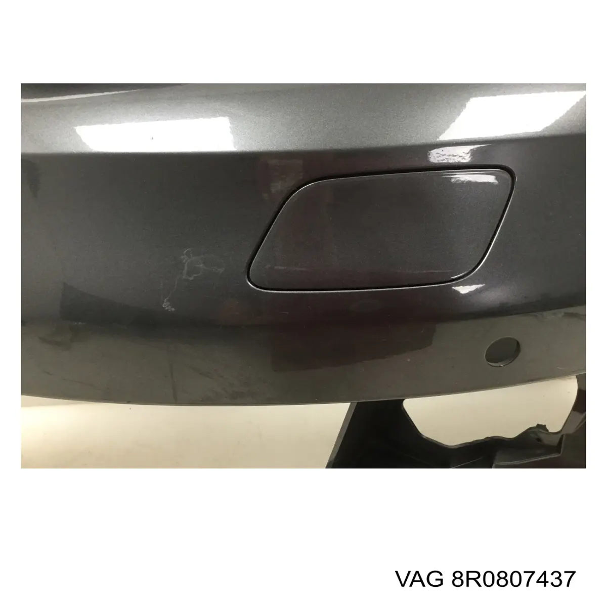 Купити 8R0807437 VAG Бампер передній, ліва частина