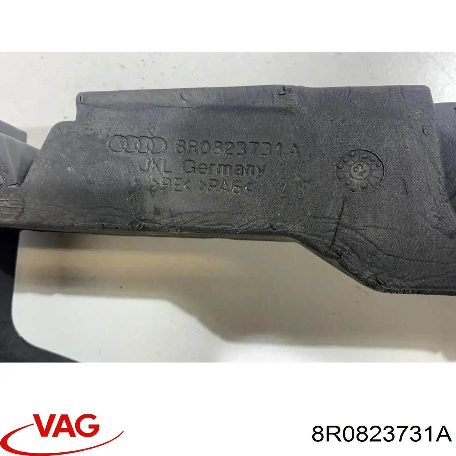 Купити 8R0823731A VAG Гумка під капот