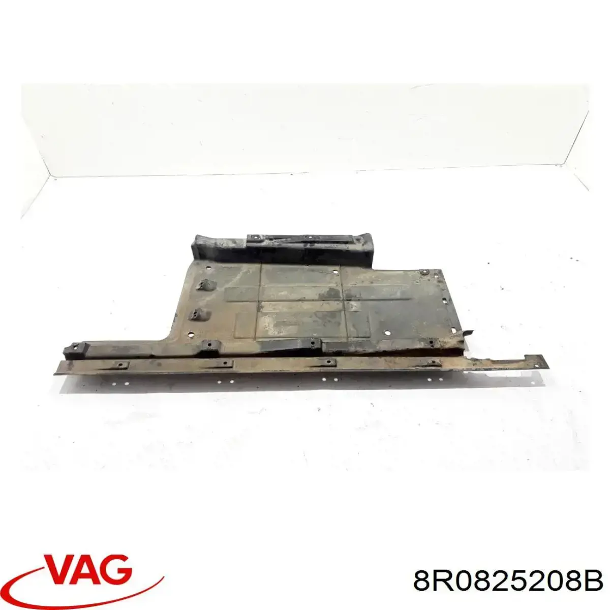Захист днища, правий VAG 8R0825208B ціна, від 45.85 USD