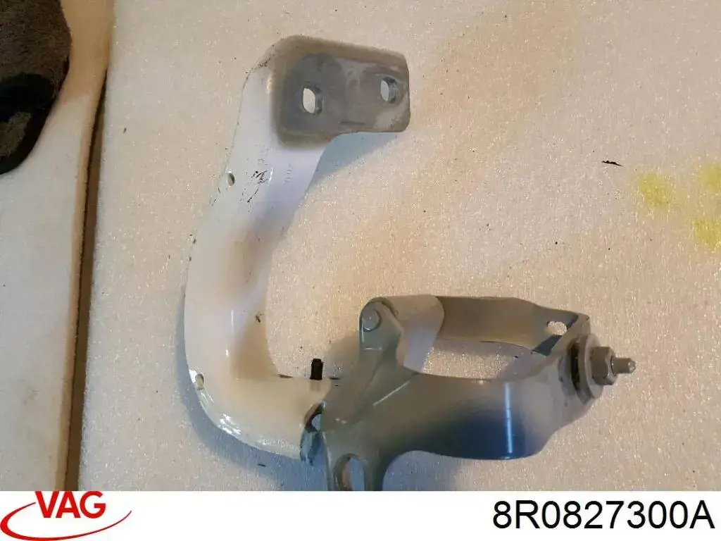 Купити 8R0827300A VAG Навішування двері задньої (і механізм урівноваження замка дверей задка)