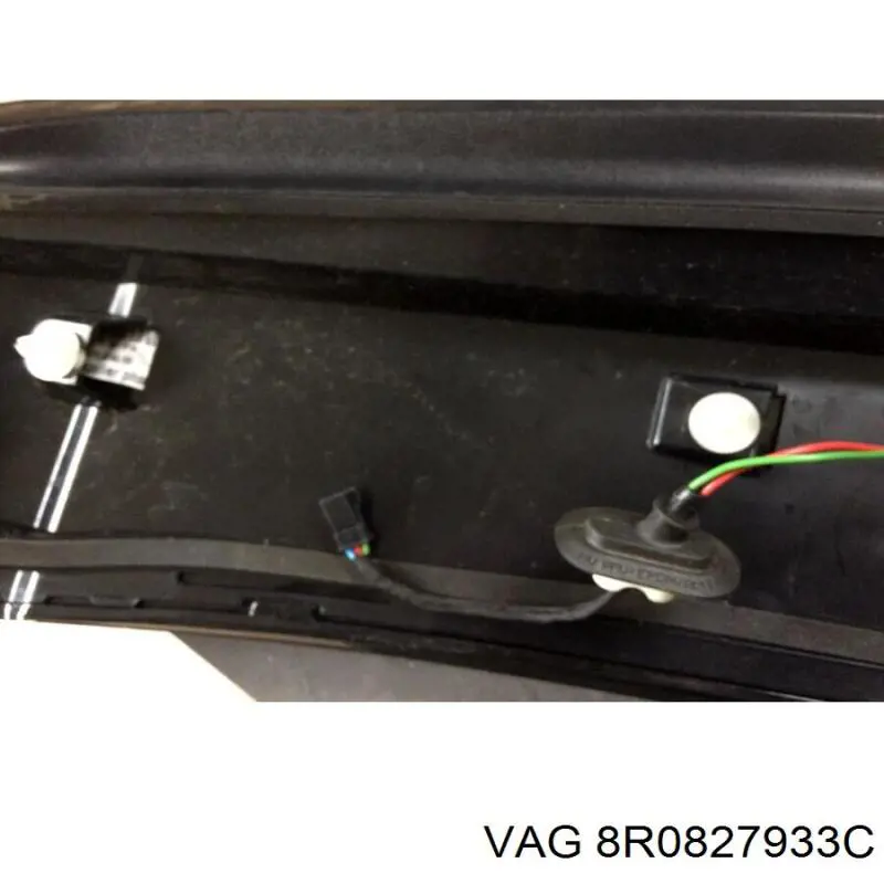 Спойлер кришки багажника VAG 8R0827933C ціна, від 12.75 USD