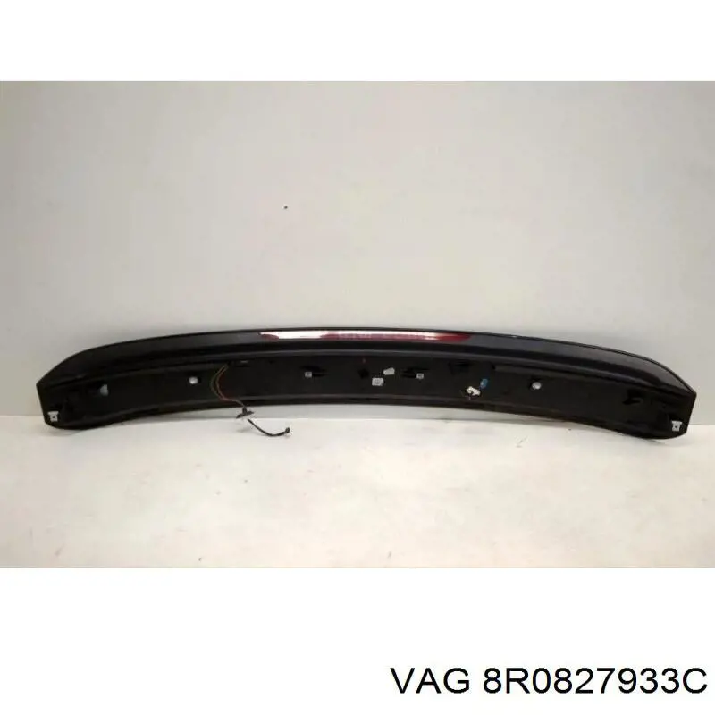 Купити 8R0827933C VAG Спойлер 3/5-й, задніх дверей